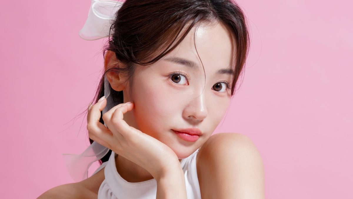 What is ‘cloud skin’ or blurring makeup? Here’s how to pull off that soft-focus, glowing look