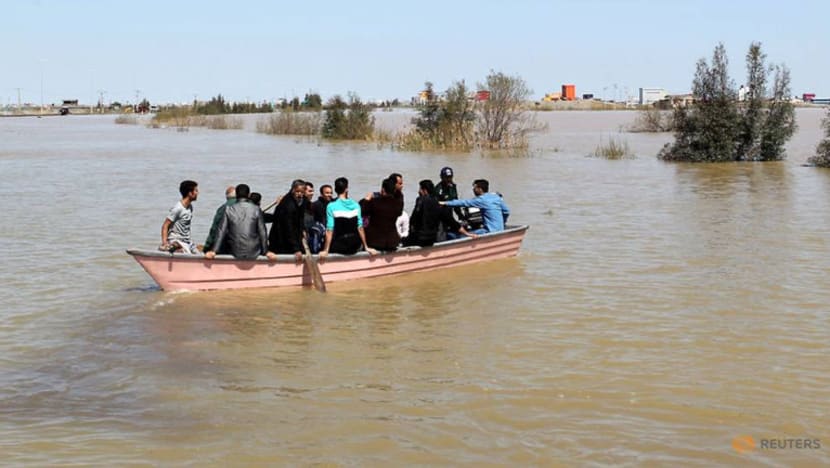 Iran luaskan gerakan memindahkan mangsa banjir sedang lebih banyak bandar dijangka terjejas Iran luaskan gerakan memindahkan mangsa banjir sedang lebih banyak bandar dijangka terjejas