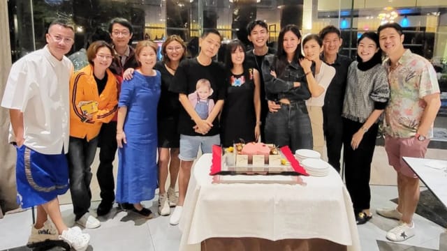 庆祝张奕恺、洪凌订婚　“118”演员8年后重聚