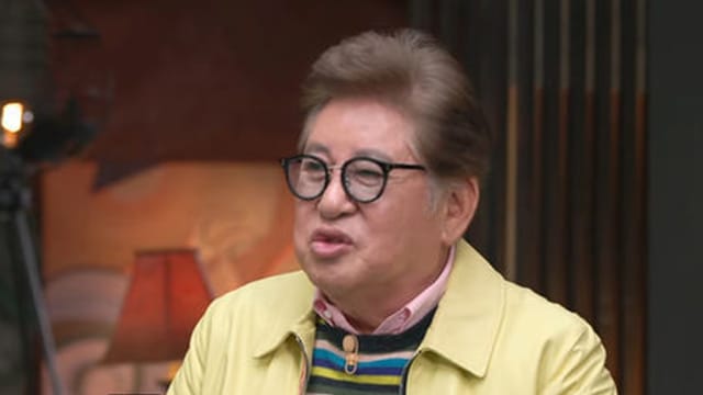 河正宇亲爸76岁再得子：没钱就不会生了