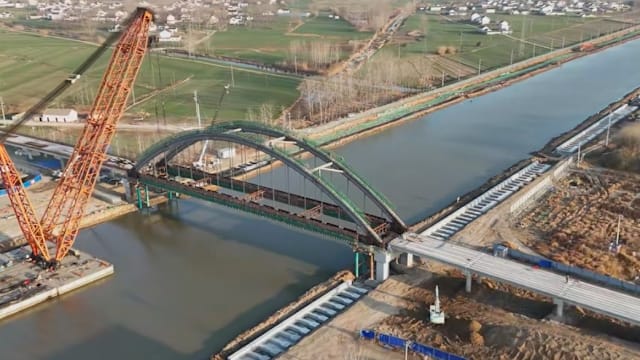 中国江苏一座在建大桥塌落 导致两死三人失踪