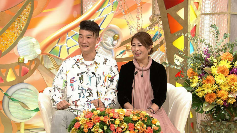 japanese_guy_marries_classmate_mum.jpg