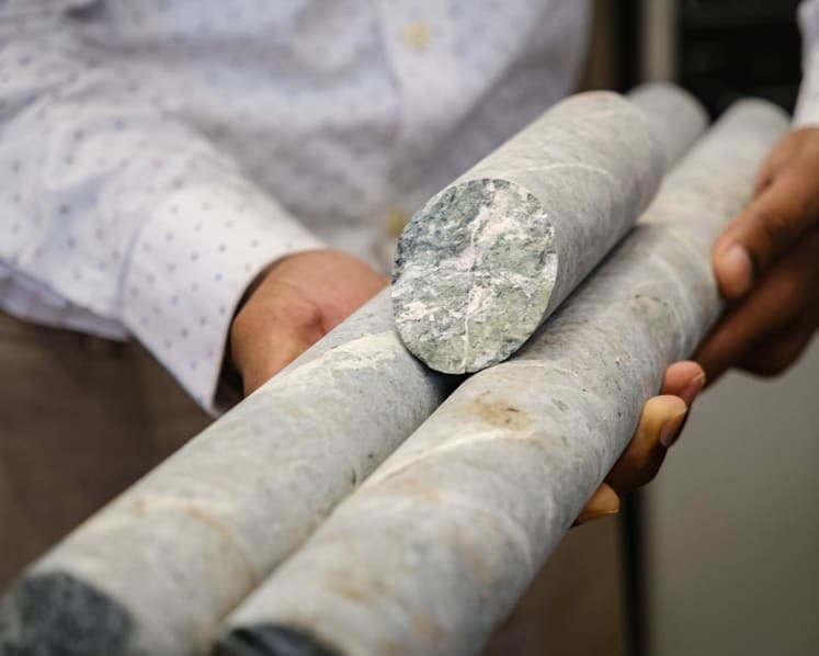 Record 122°C subsurface temperature found in Sembawang, suggesting geothermal energy potential 