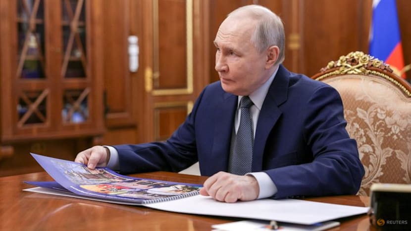 Ukraine and Russia declare separate truces