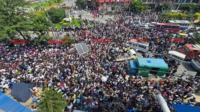 尼泊尔反对社媒封锁引发骚乱 至少14人死