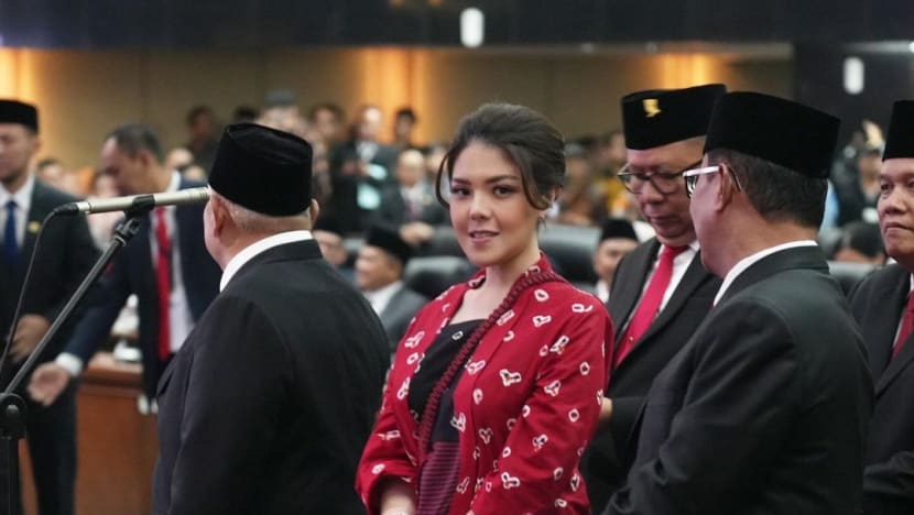 5 artis dilantik jadi anggota DPRD DKI Jakarta 2024-2029 5 artis dilantik jadi anggota DPRD DKI Jakarta 2024-2029
