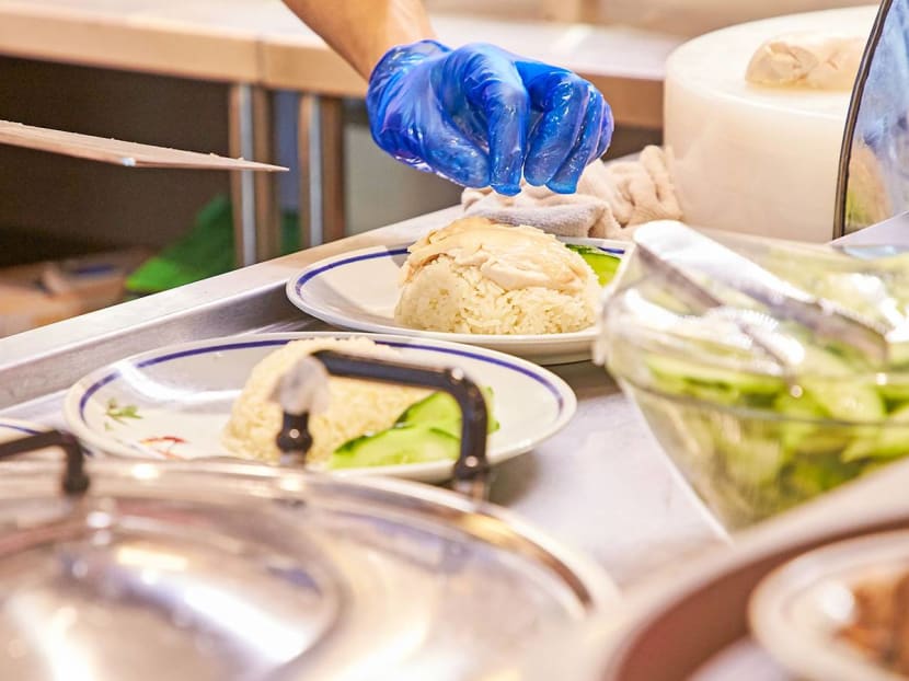 Thailand’s Go-Ang Pratunam Chicken Rice Vs Singapore's Hainanese Chicken Rice — Which Is Better? Thailand’s Go-Ang Pratunam Chicken Rice Vs Singapore's Hainanese Chicken Rice — Which Is Better?