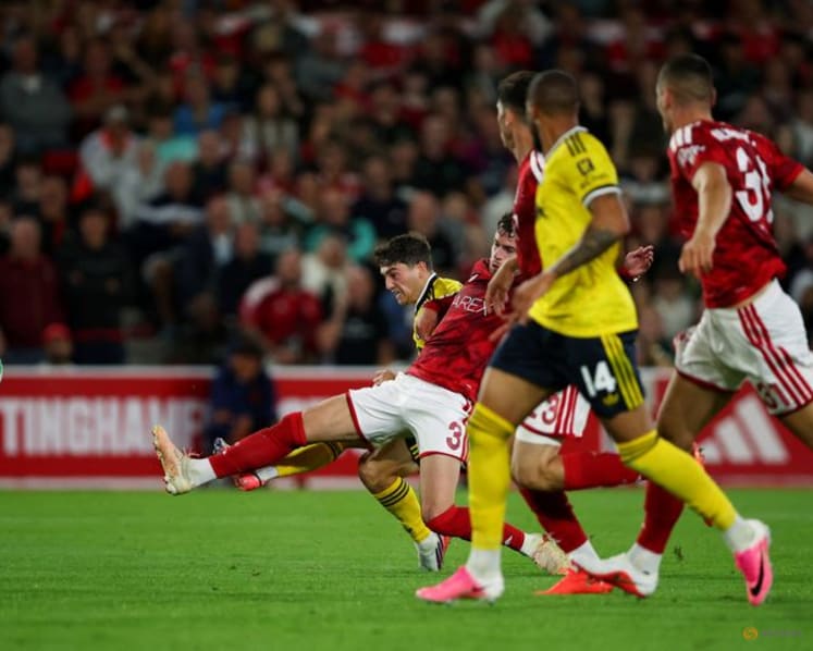 Leeds beat Forest again to reach League Cup third round