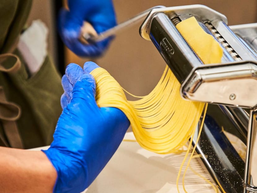 How To Shop & Eat Without Talking To Humans At Honestbee’s High-Tech Grocery & Dining Concept Habitat