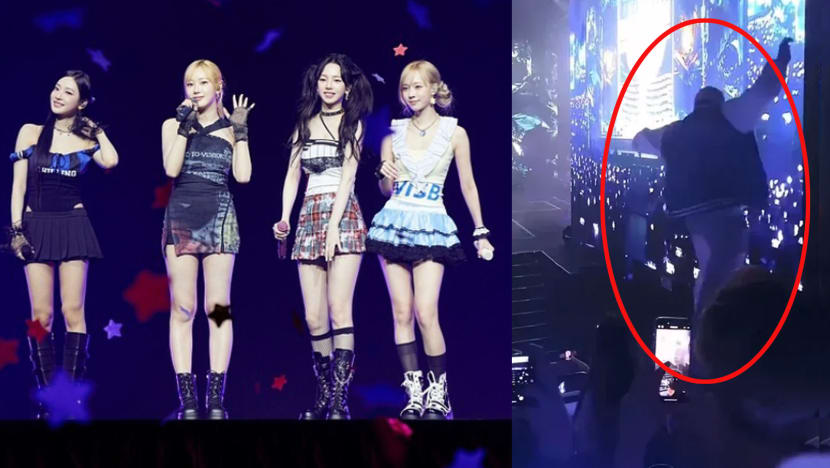 aespa_fan_rush_on_stage.jpg aespa_fan_rush_on_stage.jpg
