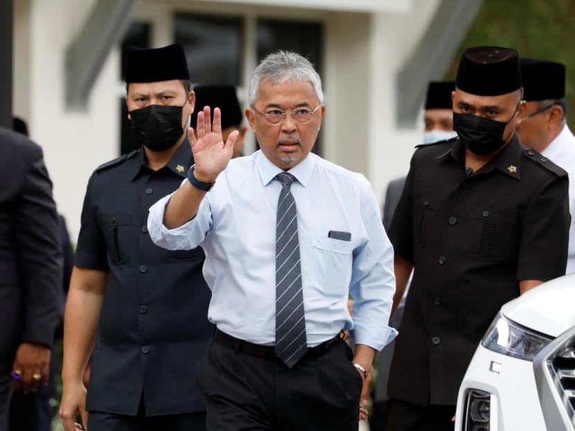 Malaysian King Sultan Abdullah Sultan Ahmad Shah waves to media members waiting outside the National Palace in Kuala Lumpur, Malaysia on Nov 21, 2022. 