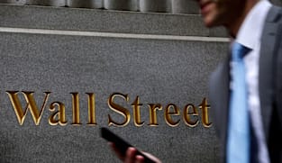 US stocks edge down as AI faces pressure