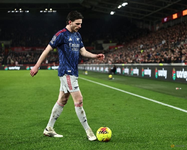 Set-piece kings Arsenal trade style for steel to seal Premier League title
