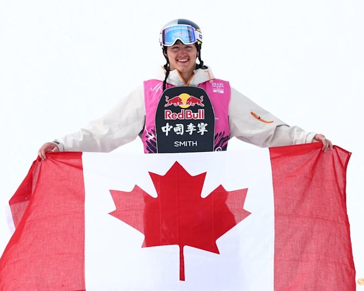 Snowboarding-Canada's world champion Brearley out of Olympics after knee surgery