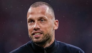 John Heitinga tolak tawaran latih Timnas Indonesia