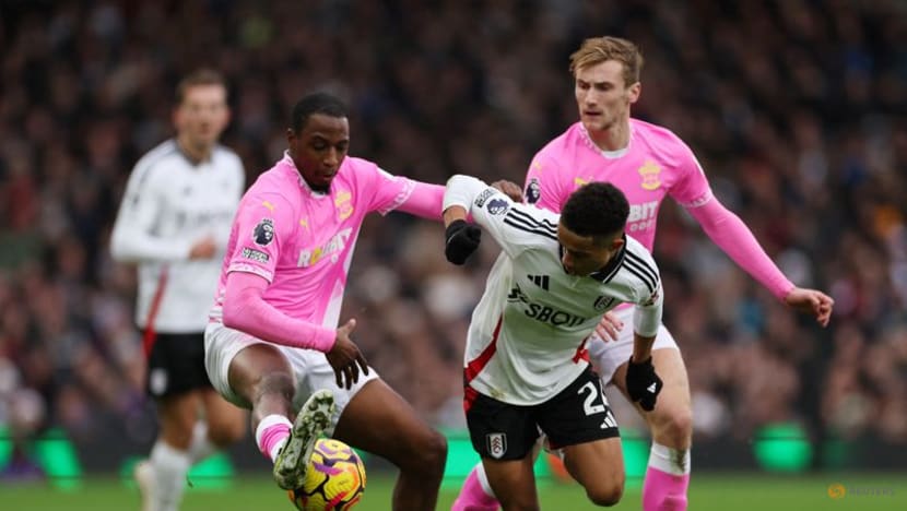 Southampton hold Fulham for point as new boss watches