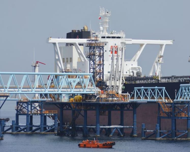 Japan, UAE agree to hold talks on expanded oil supply and joint stockpiles