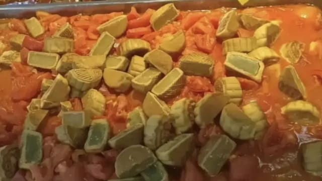 “黑暗料理”被抢空　番茄炒月饼你敢尝试吗？