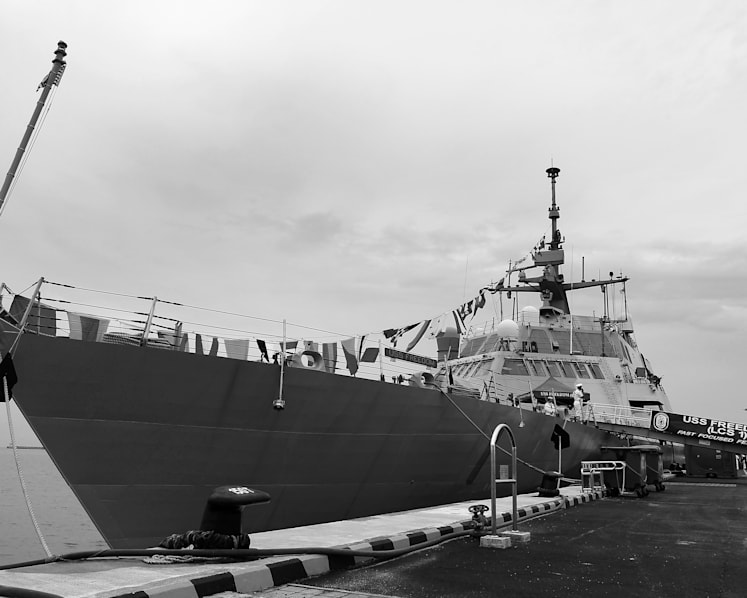 US plans to rotate 4 combat ships operating out of Singapore by 2018