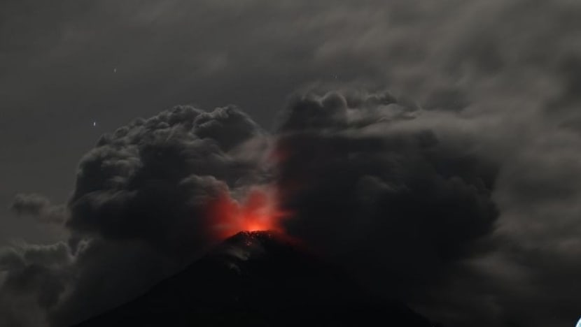 Gunung Lewotobi Laki-Laki meletus, tujuh penerbangan internasional dari Bali dibatalkan Gunung Lewotobi Laki-Laki meletus, tujuh penerbangan internasional dari Bali dibatalkan