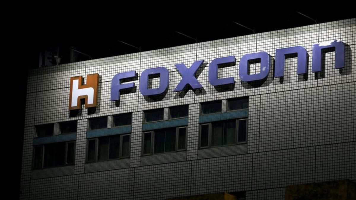 Taiwan’s Foxconn says it can plan production around Trump tariffs Taiwan’s Foxconn says it can plan production around Trump tariffs