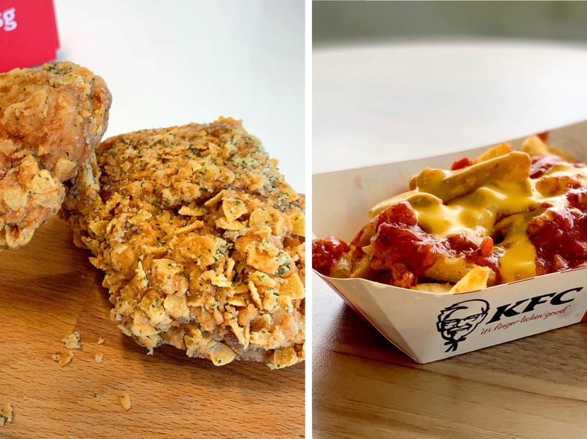 We also try the new Bolognese Cheese Fries.