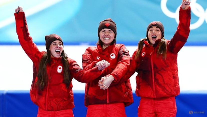 Speed skating-Canada's Weidemann, Maltais signal changing of the guard after team pursuit triumph