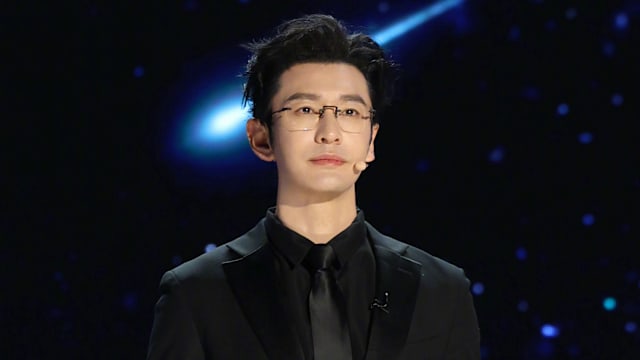 黄晓明二楼摔下断6根骨，40天后复工留永久创伤！