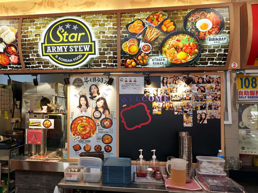 Ex-Ch 8 Stars Cassandra See And Tang Miaoling Now Run A Kopitiam Stall: "People Took Pics Of Us Scrubbing The Floor"