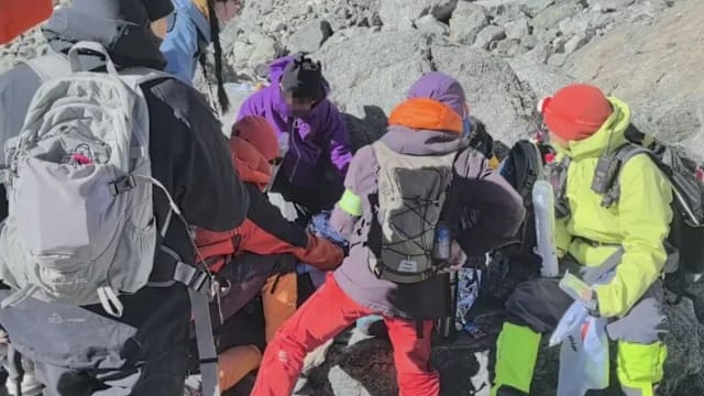 中国23岁男子徒步途中休克身亡 事发地已封山