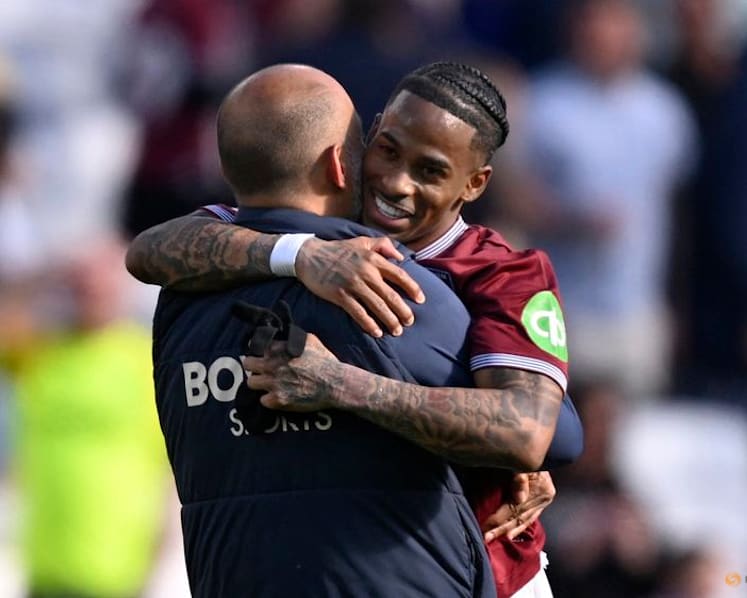 Wilson's late winner boosts West Ham's survival chances with 2-1 win over Everton