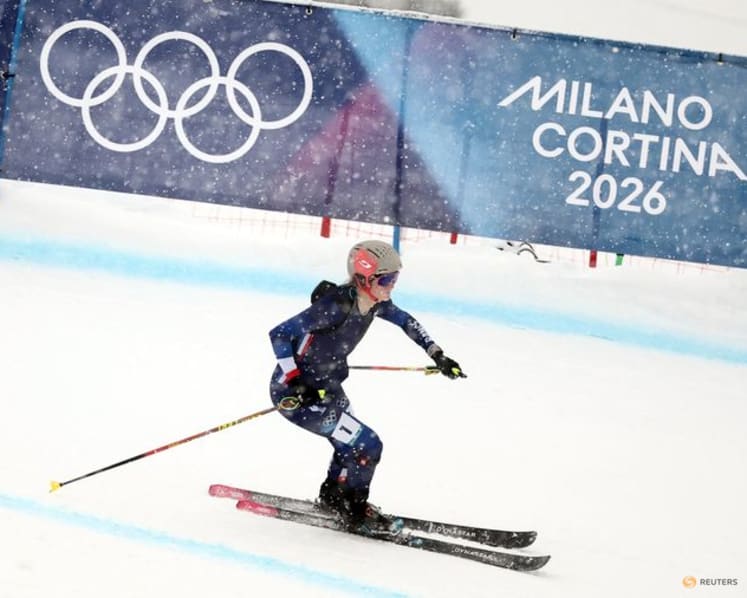 SkiMo-New sport begins in snowstorm