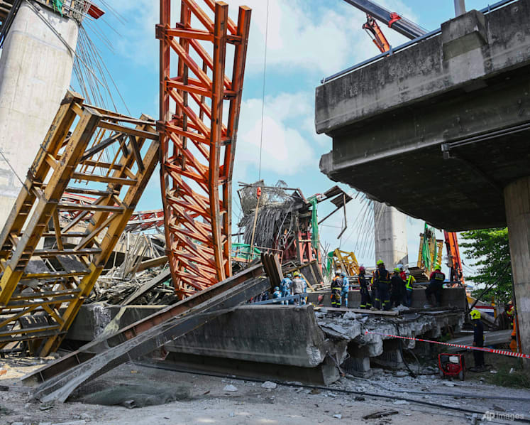 Expressway bridge under construction in Bangkok collapses, killing at least 5 people