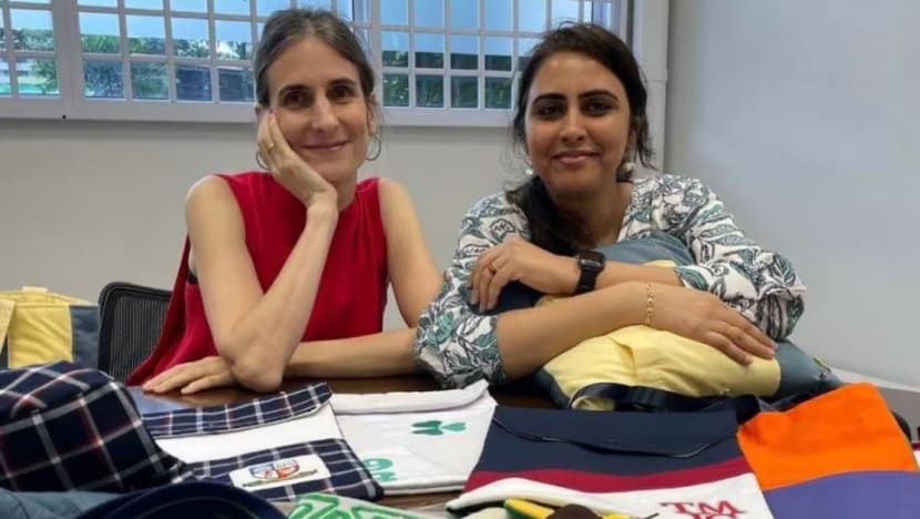 2 wanita ini hasilkan beg, mainan daripada pakaian seragam sekolah terpakai 2 wanita ini hasilkan beg, mainan daripada pakaian seragam sekolah terpakai
