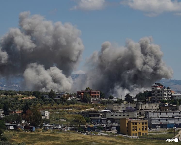 Israeli strikes kill 31 in south Lebanon as Israel expands ground operations