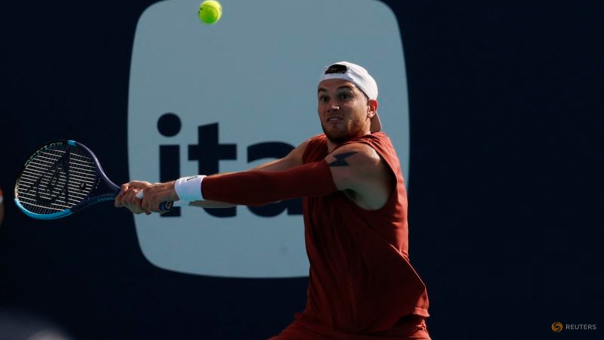 Britain's Draper pulls out of Queen's
