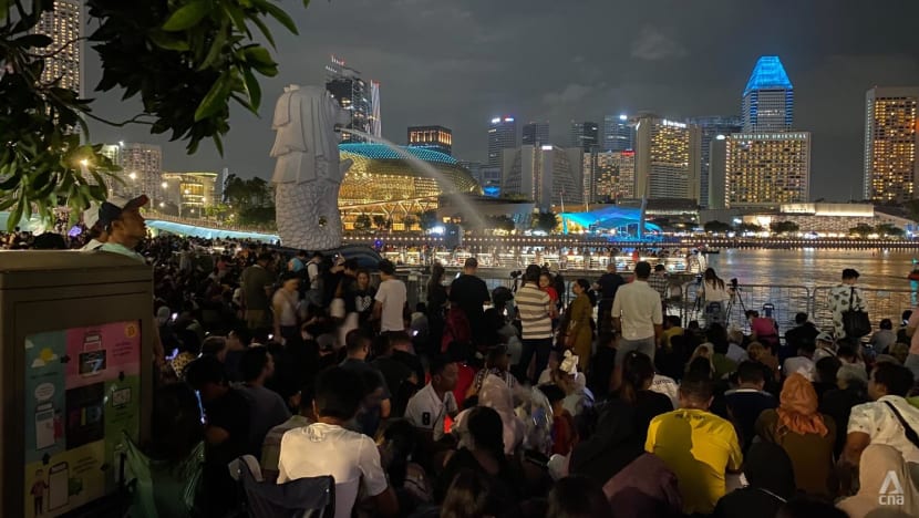 Marina Bay New Year countdown: Police temporarily restrict access to several areas due to large crowds Marina Bay New Year countdown: Police temporarily restrict access to several areas due to large crowds