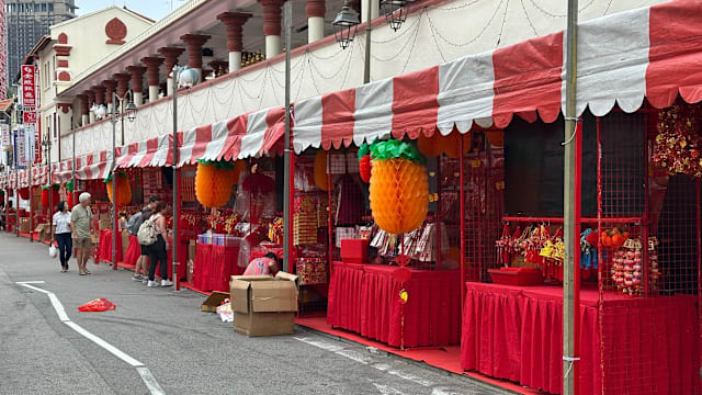 牛车水年货市场开市 商家期待好天气带来好买气