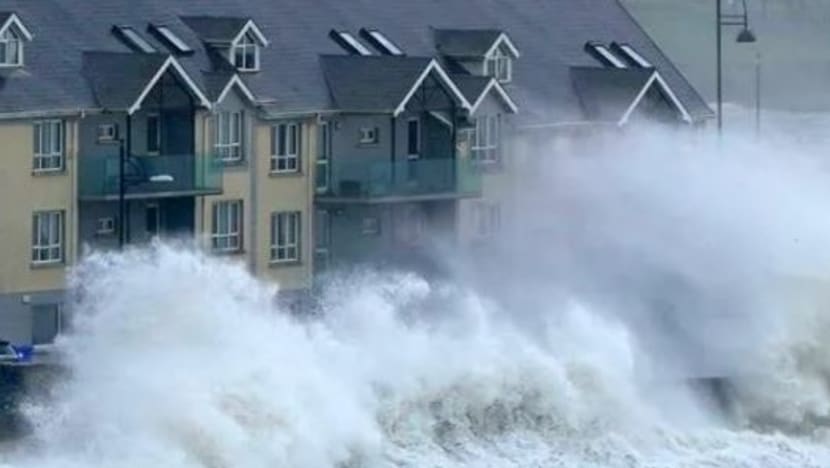 Ribut Agnes badai Britain; cetus banjir dan bekalan elektrik terputus Ribut Agnes badai Britain; cetus banjir dan bekalan elektrik terputus