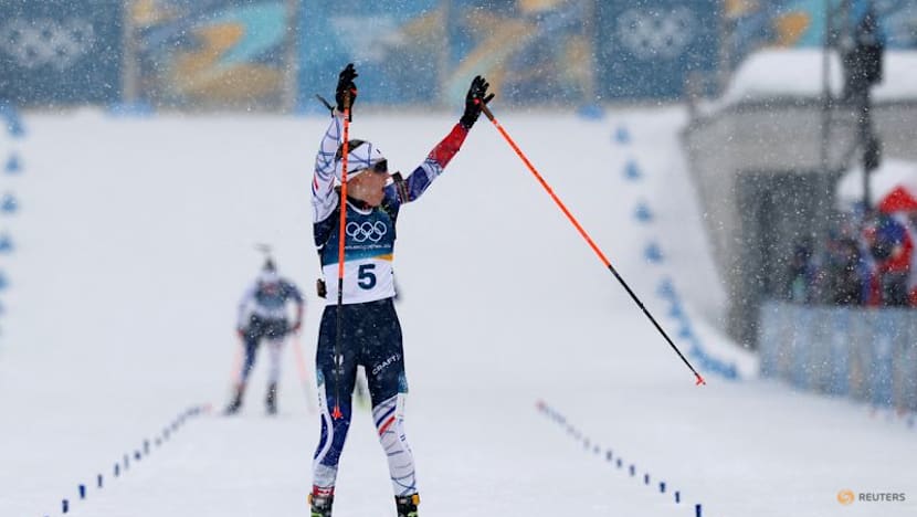 Biathlon-Michelon's stunning last lap delivers women's mass start gold for France