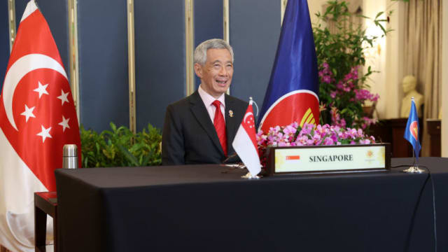 李显龙总理到柬埔寨出席亚细安峰会