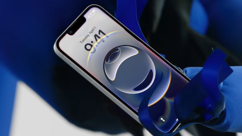 Alasan di balik Apple hapus iPhone SE dan harga iPhone 16e jadi lebih mahal