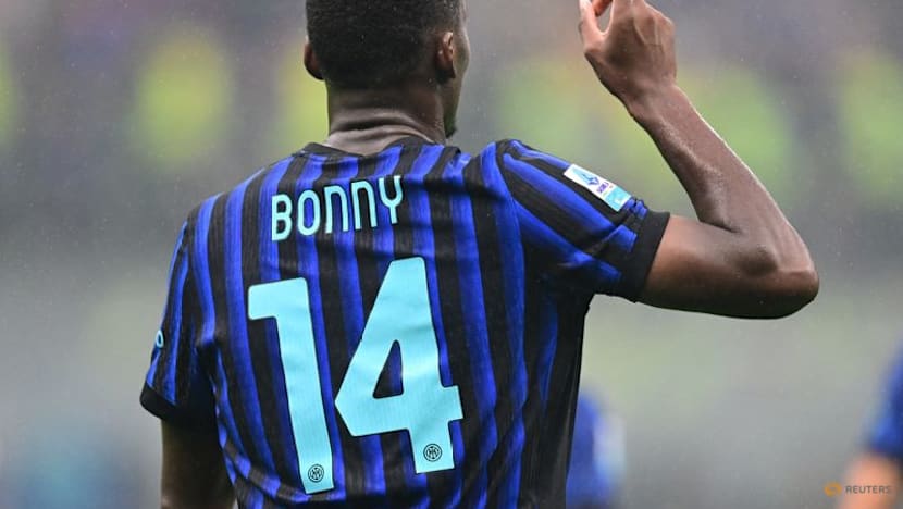Inter’s four-goal flourish sinks Cremonese at rainy San Siro