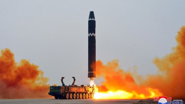 朝鲜再次发射导弹 警告美国不要增加在太平洋区域战略资产