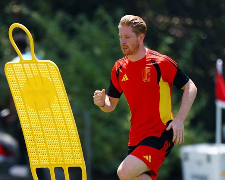 Belgium's Tielemans misses out in late change, Spain bench Pedri