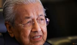 Mantan PM Malaysia Mahathir dimasukkan ke hospital akibat keletihan 