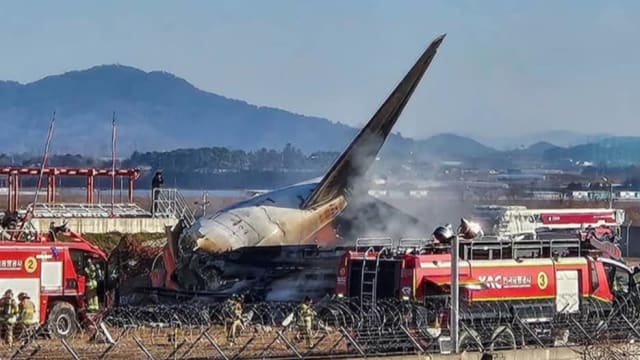 黄总理维文就韩国空难事件 向韩国代总统和外交部长表达慰问