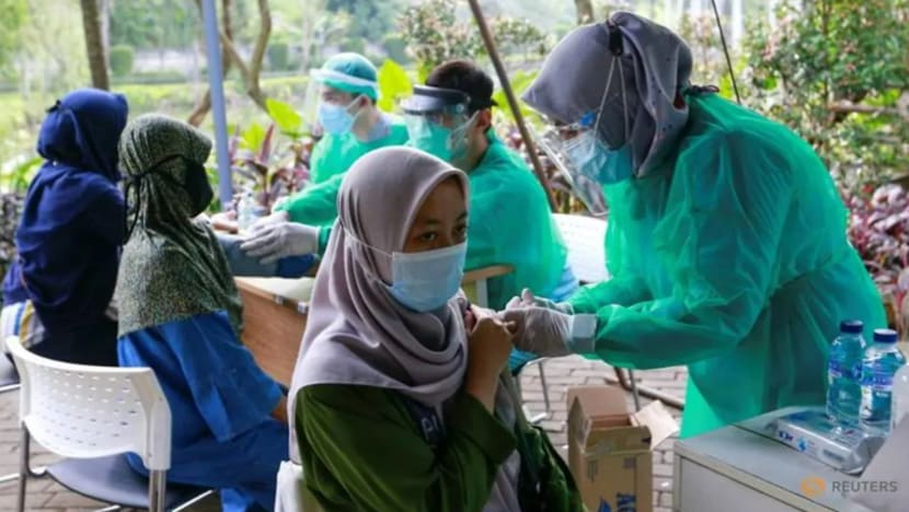 Indonesia yakin boleh capai 5 juta suntikan vaksin dalam sehari, kata menteri penyelaras Indonesia yakin boleh capai 5 juta suntikan vaksin dalam sehari, kata menteri penyelaras