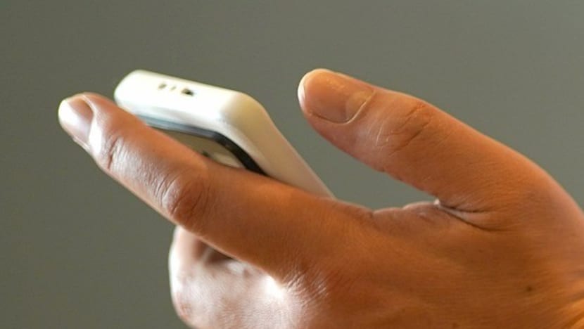 Security supervisor jailed 1 year for obscene acts with 16-year-old girl, showing her porn