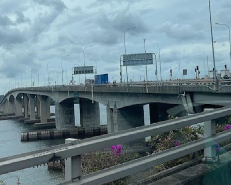 Singaporean man killed in motorcycle accident on Second Link Expressway